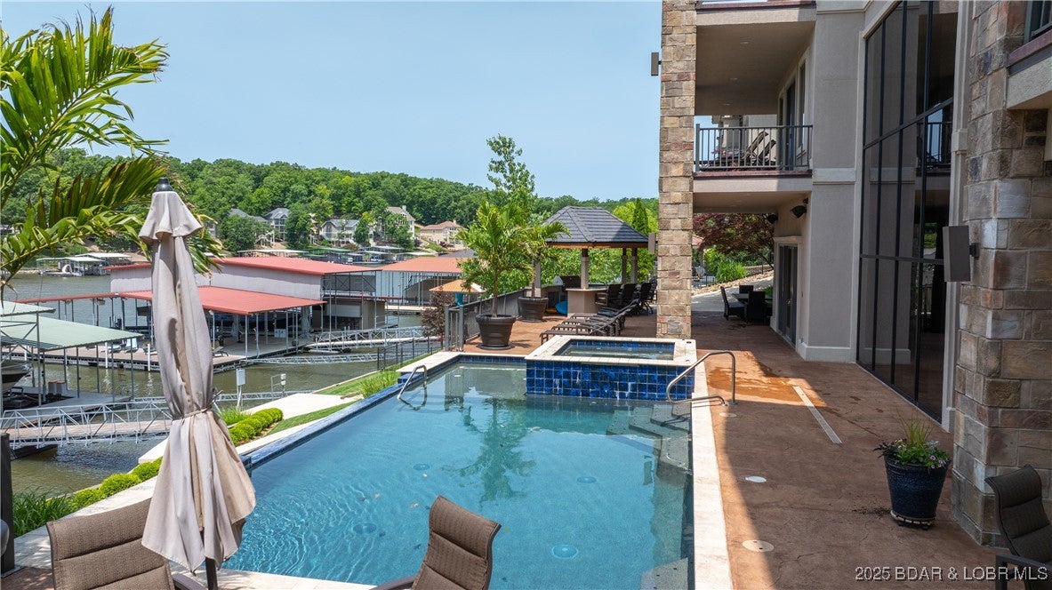 Sunrise Beach, Missouri, 65079, United States, 6 Bedrooms Bedrooms, ,8 BathroomsBathrooms,Residential,Pending,1943776