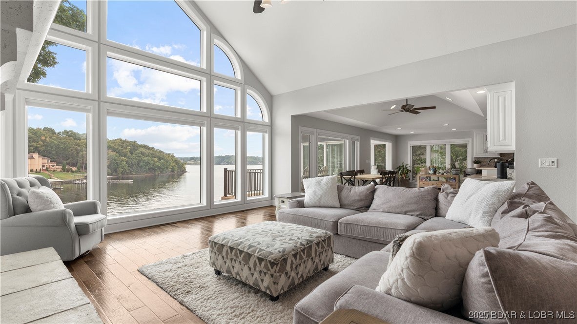 Lake Ozark, Missouri, 65049, United States, 5 Bedrooms Bedrooms, ,5 BathroomsBathrooms,Residential,Active,1968089