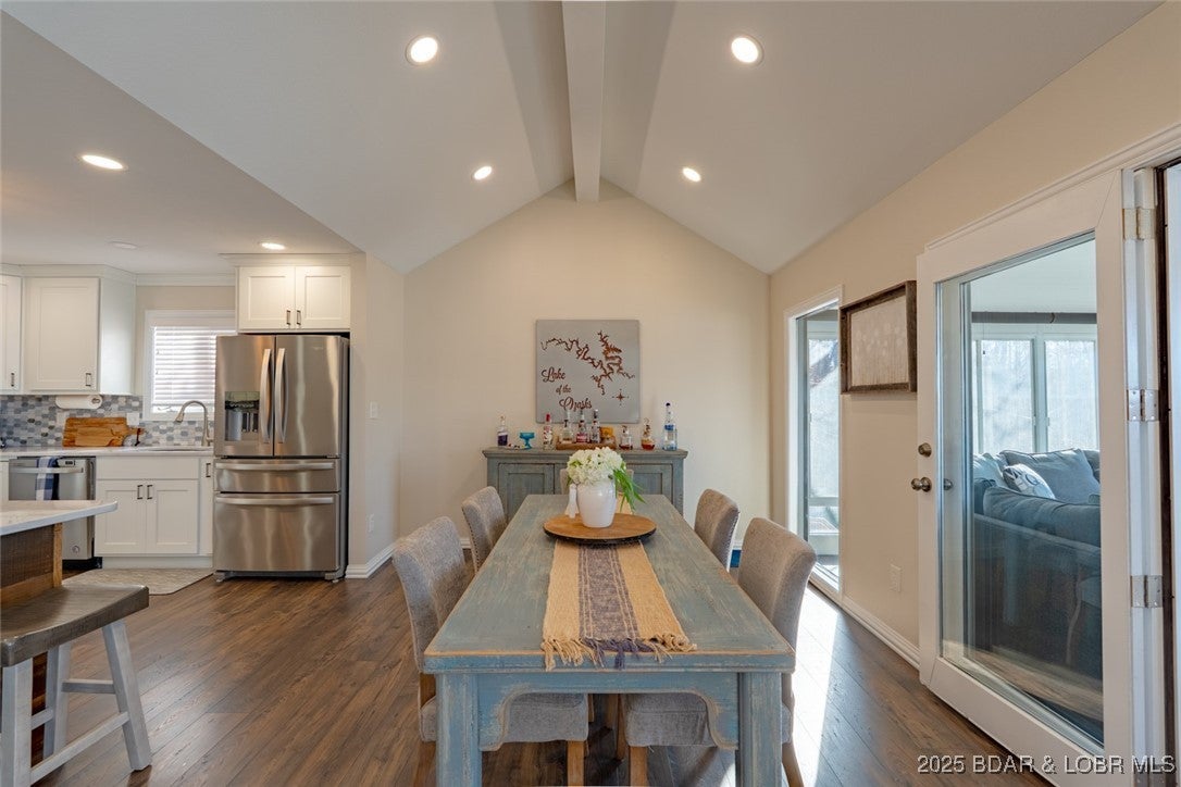 Four Seasons, Missouri, 65049, United States, 5 Bedrooms Bedrooms, ,4 BathroomsBathrooms,Residential,Active,2008696