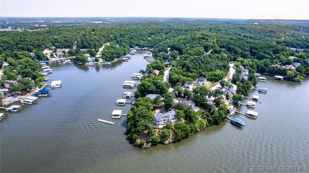 Four Seasons, Missouri, 65049, United States, 5 Bedrooms Bedrooms, ,6 BathroomsBathrooms,Residential,Active,1843468
