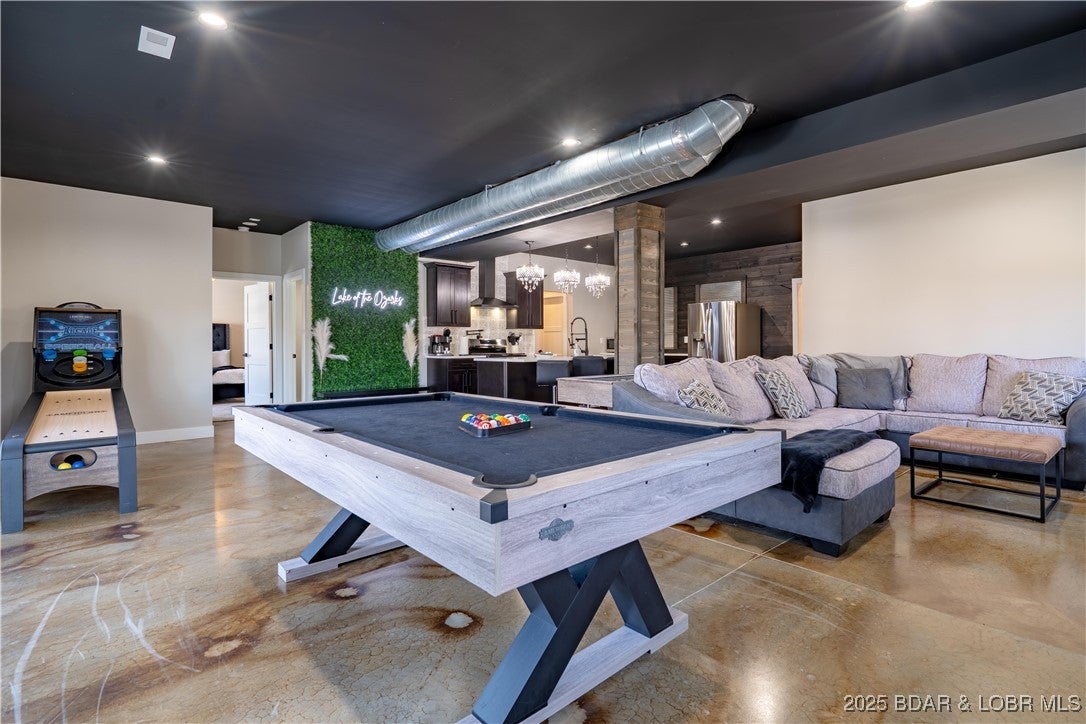 Sunrise Beach, Missouri, 65079, United States, ,5 BathroomsBathrooms,Residential,Active,1764512