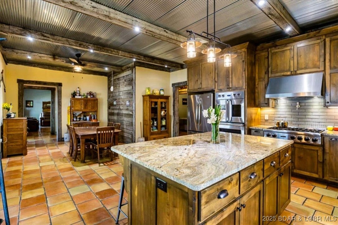 Sunrise Beach, Missouri, 65079, United States, 3 Bedrooms Bedrooms, ,2 BathroomsBathrooms,Residential,Active,1903229