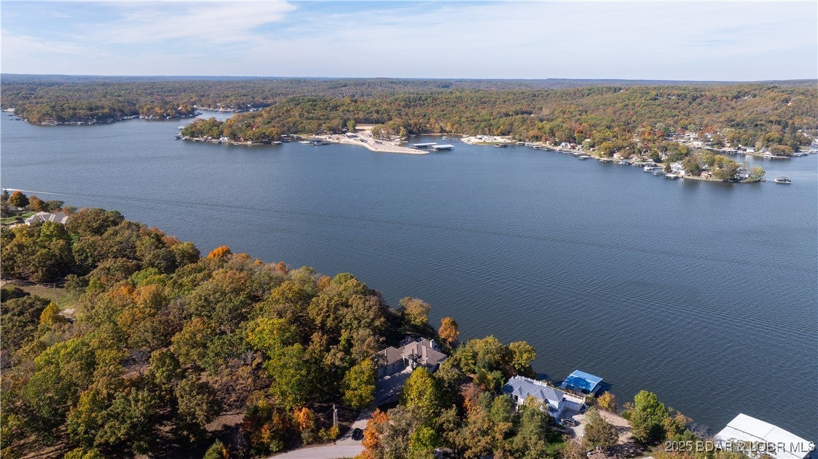 Camdenton, Missouri, 65020, United States, 5 Bedrooms Bedrooms, ,5 BathroomsBathrooms,Residential,Active,1989766