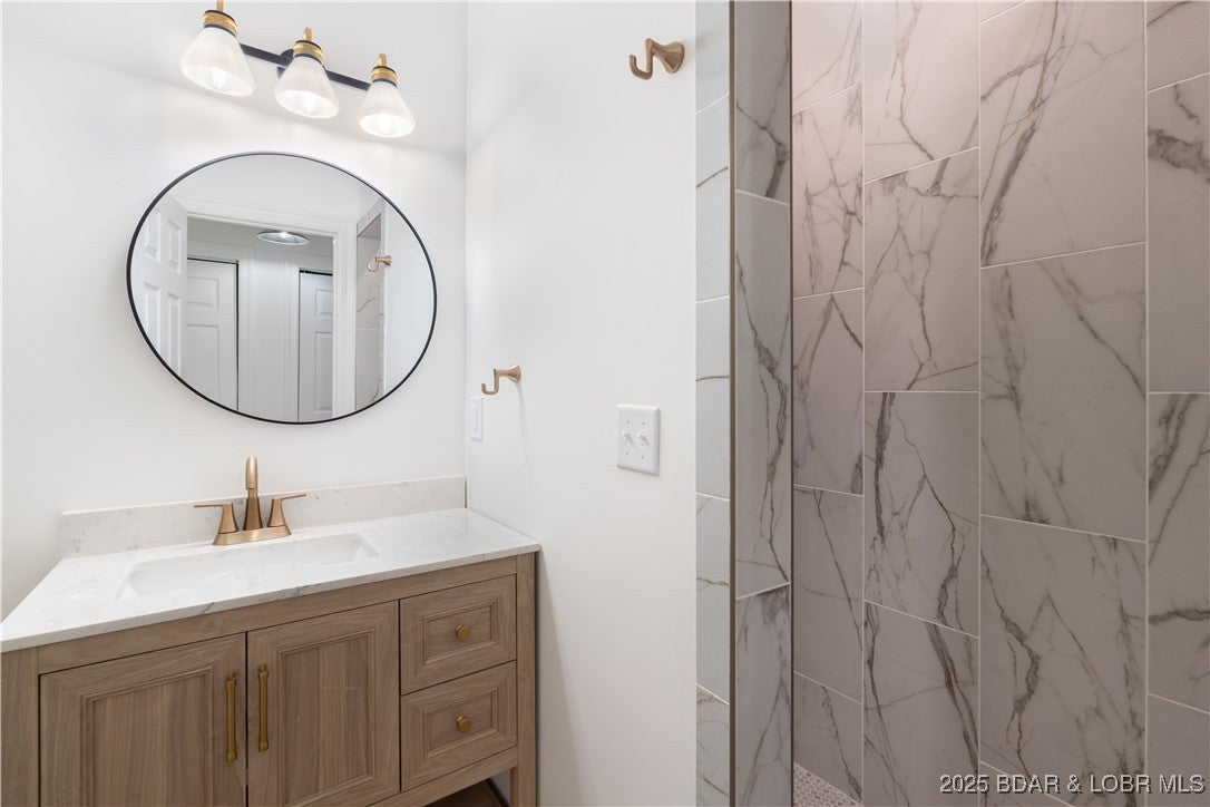 Osage Beach, Missouri, 65065, United States, 6 Bedrooms Bedrooms, ,4 BathroomsBathrooms,Residential,Active,1952762