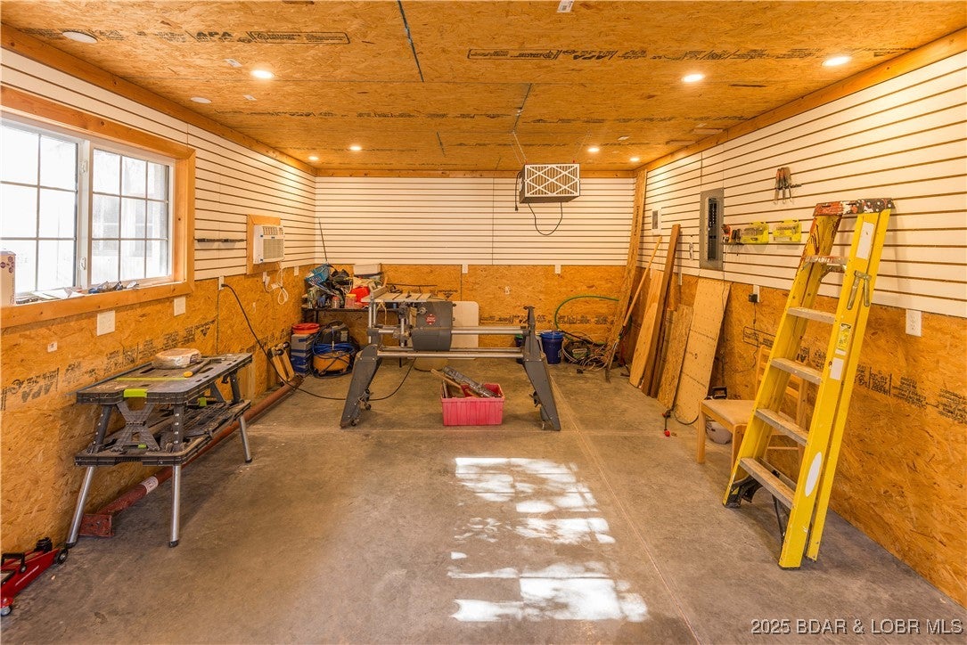 Jefferson City, Missouri, 65109, United States, 4 Bedrooms Bedrooms, ,4 BathroomsBathrooms,Residential,Active,1990045