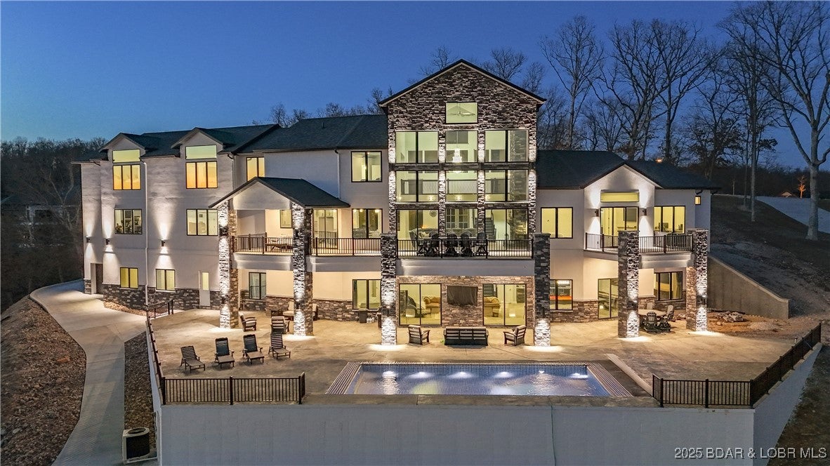 Sunrise Beach, Missouri, 65079, United States, 8 Bedrooms Bedrooms, ,10 BathroomsBathrooms,Residential,Active,1964490