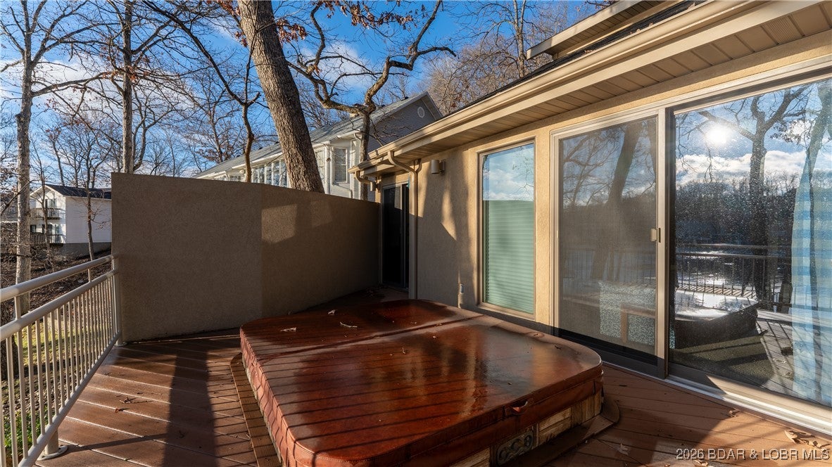 Lake Ozark, Missouri, 65049, United States, 5 Bedrooms Bedrooms, ,6 BathroomsBathrooms,Residential,Active,2009424