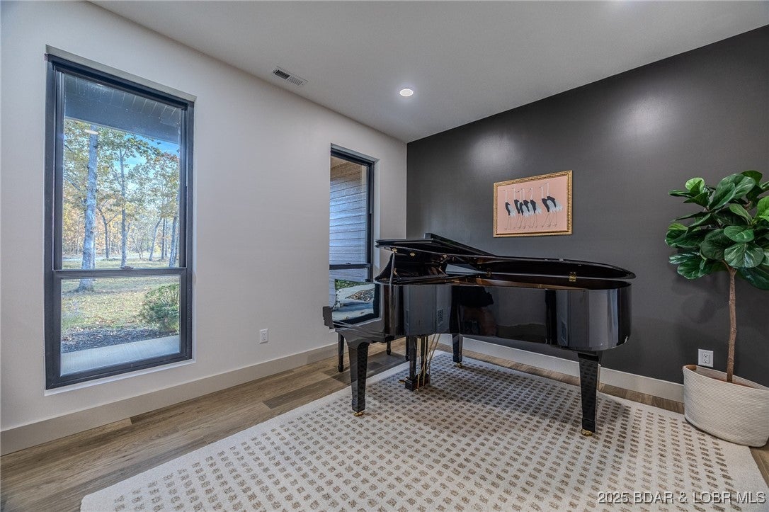 Linn Creek, Missouri, 65052, United States, 6 Bedrooms Bedrooms, ,5 BathroomsBathrooms,Residential,Active,1989796