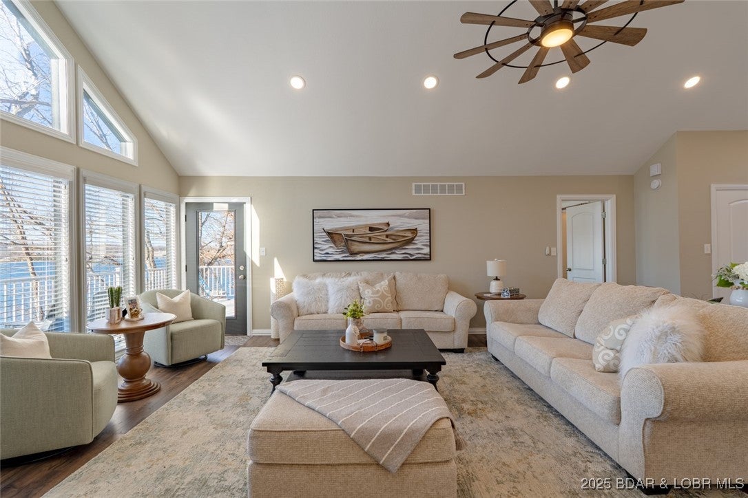 Four Seasons, Missouri, 65049, United States, 5 Bedrooms Bedrooms, ,4 BathroomsBathrooms,Residential,Active,2008696