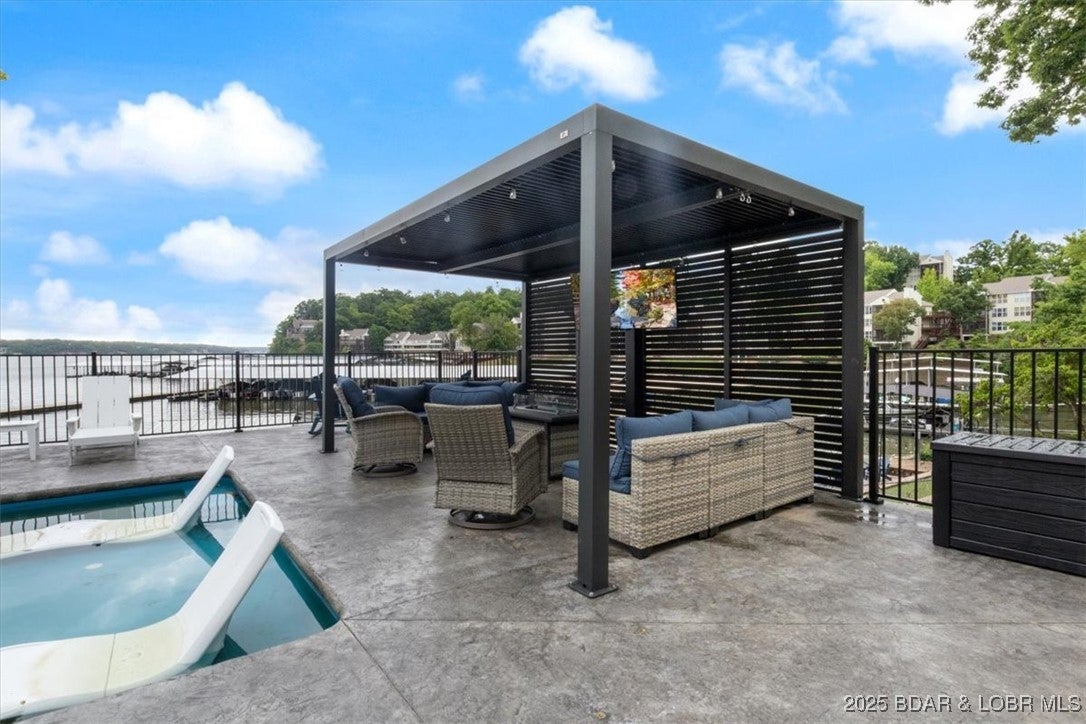 Osage Beach, Missouri, 65065, United States, 5 Bedrooms Bedrooms, ,4 BathroomsBathrooms,Residential,Active,2001071