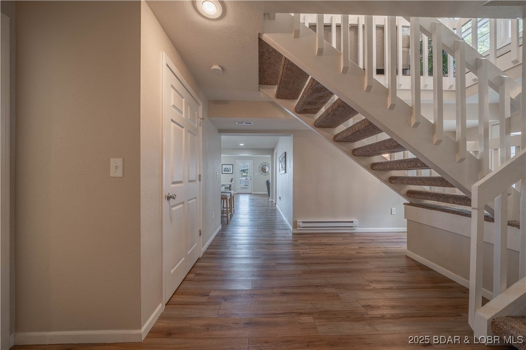 Sunrise Beach, Missouri, 65079, United States, 9 Bedrooms Bedrooms, ,7 BathroomsBathrooms,Residential,Active,1898212