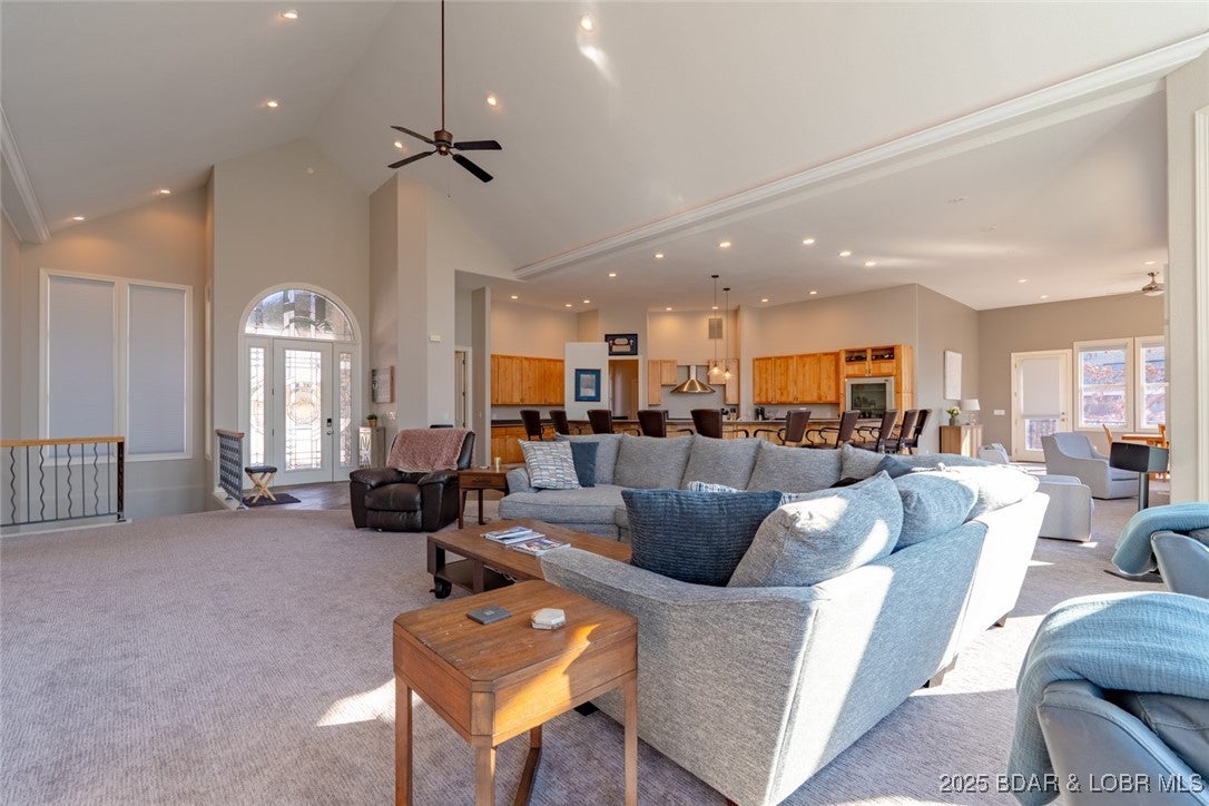 Sunrise Beach, Missouri, 65079, United States, 5 Bedrooms Bedrooms, ,7 BathroomsBathrooms,Residential,Active,2007238