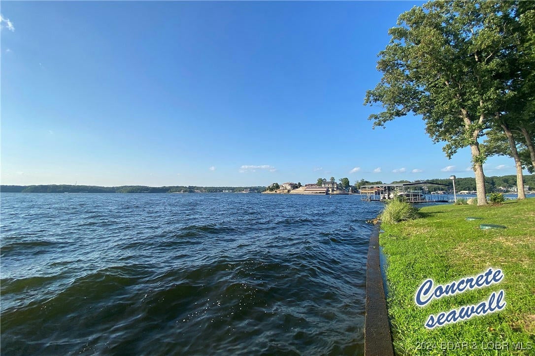 Sunrise Beach, Missouri, 65079, United States, ,5 BathroomsBathrooms,Residential,Active,1703026