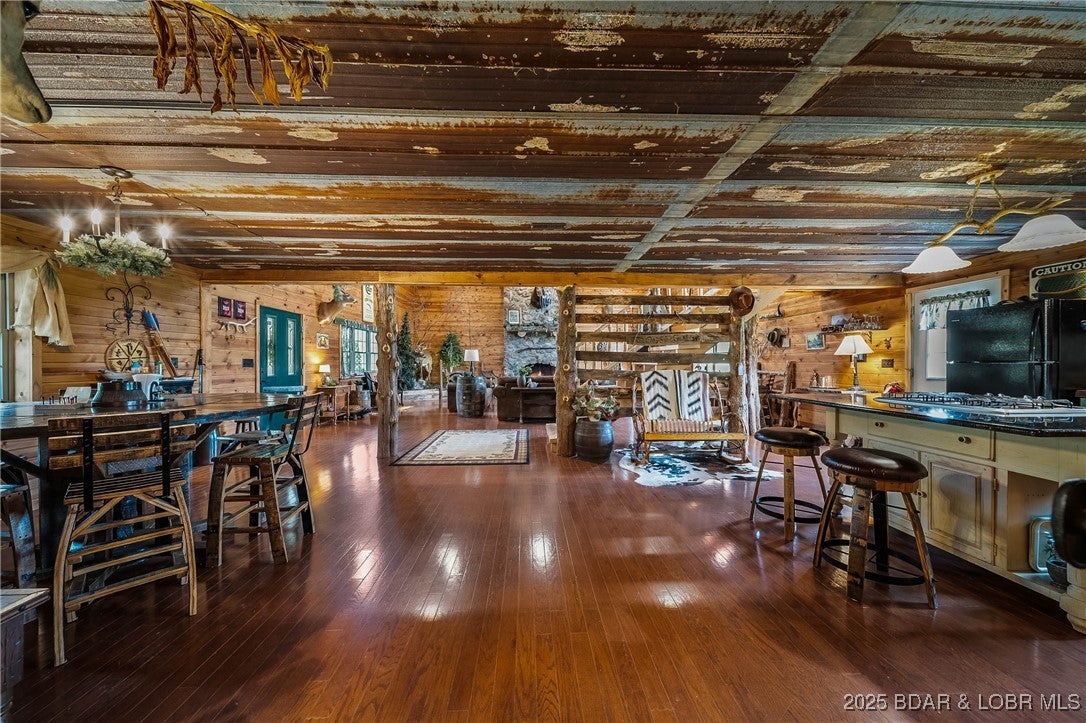 Eldon, Missouri, 65026, United States, 5 Bedrooms Bedrooms, ,3 BathroomsBathrooms,Residential,Active,1790925