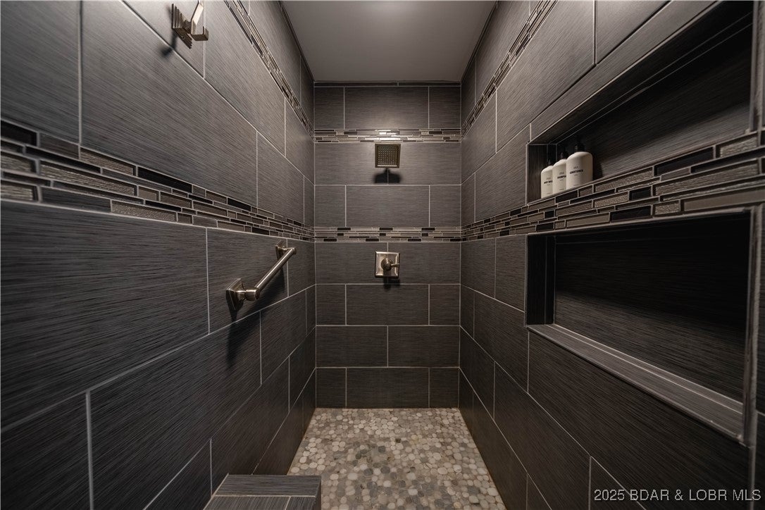 Sunrise Beach, Missouri, 65079, United States, 9 Bedrooms Bedrooms, ,7 BathroomsBathrooms,Residential,Active,1898212