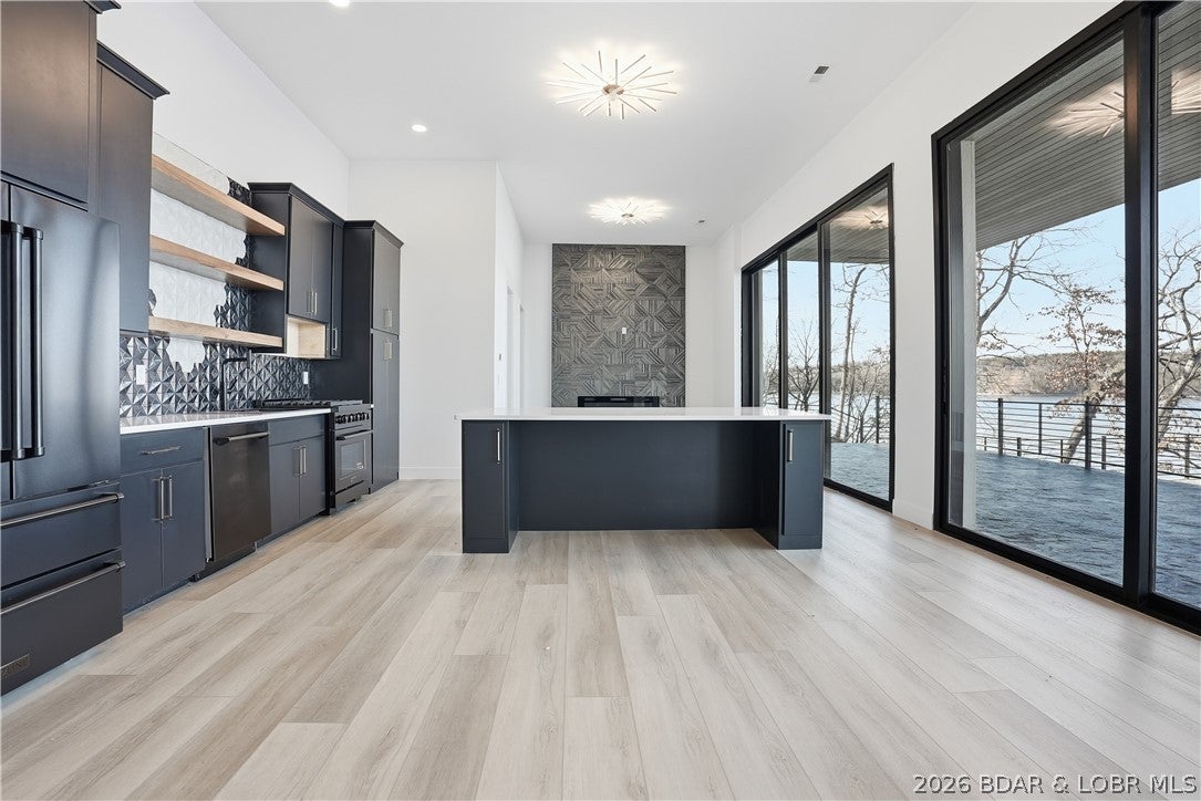 Porto Cima, Missouri, 65079, United States, 6 Bedrooms Bedrooms, ,9 BathroomsBathrooms,Residential,Active,2017446