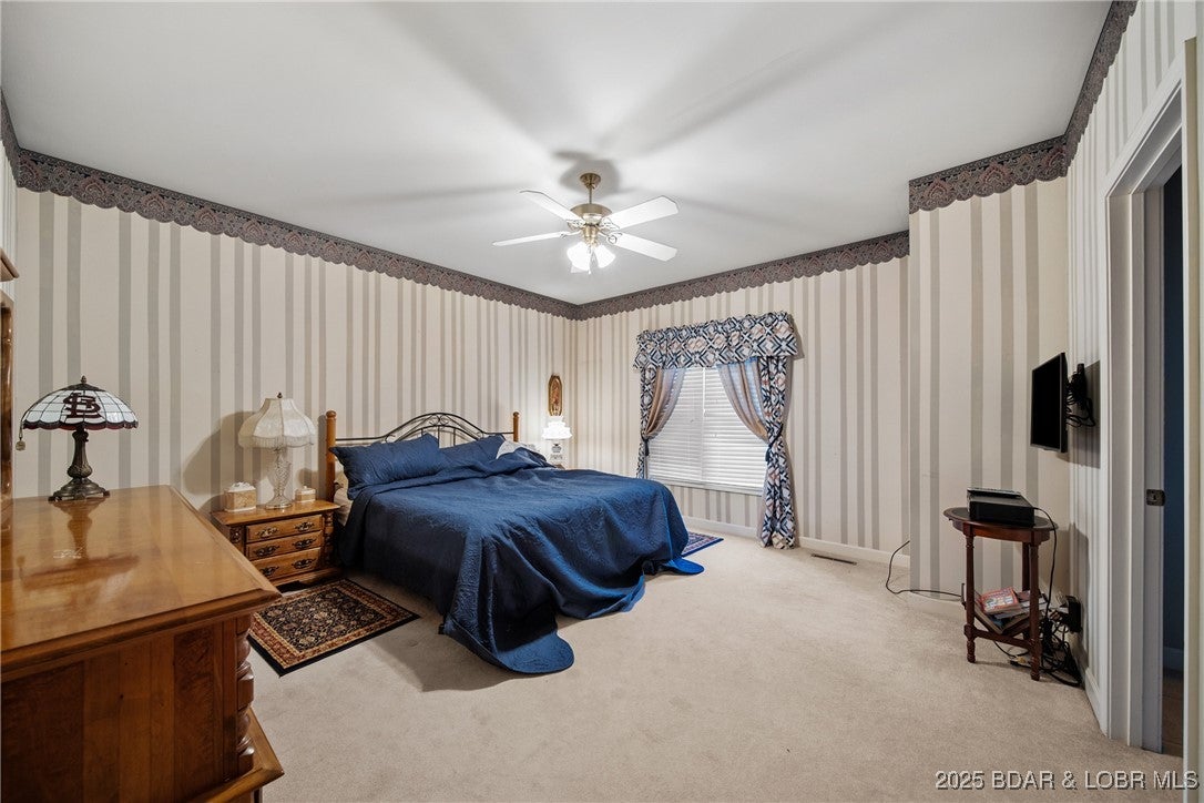 Linn Creek, Missouri, 65052, United States, 7 Bedrooms Bedrooms, ,6 BathroomsBathrooms,Residential,Active,1929474