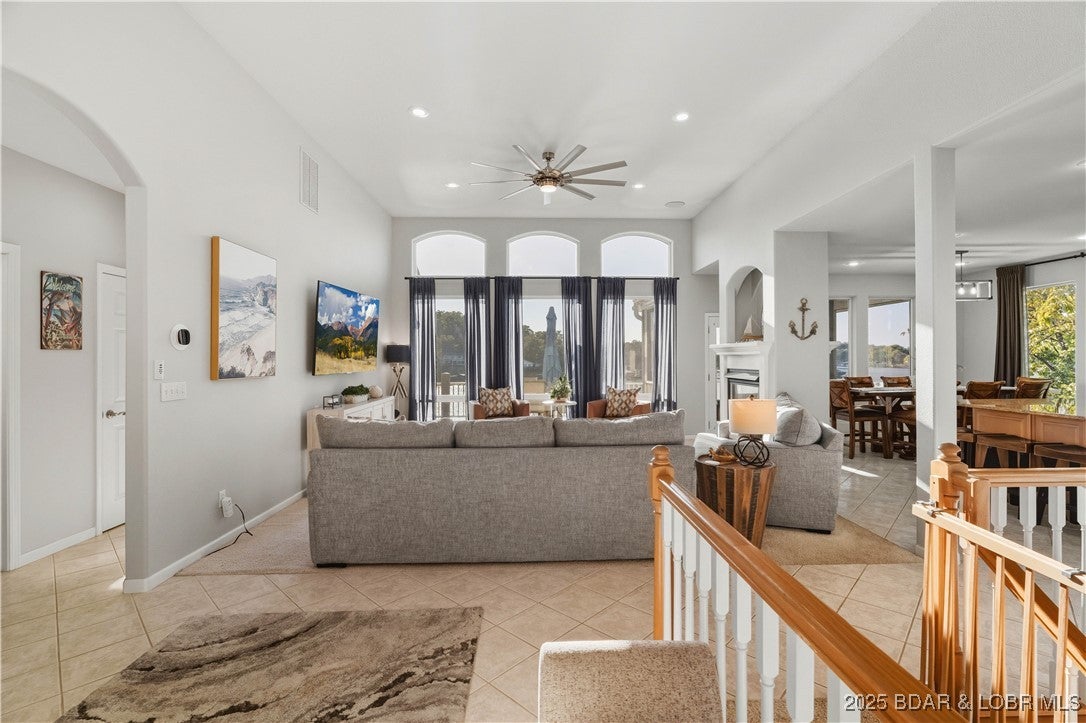 Sunrise Beach, Missouri, 65079, United States, 6 Bedrooms Bedrooms, ,5 BathroomsBathrooms,Residential,Active,1963265