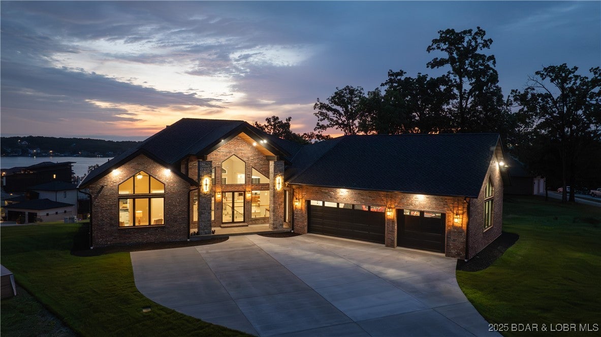 Osage Beach, Missouri, 65065, United States, 4 Bedrooms Bedrooms, ,5 BathroomsBathrooms,Residential,Active,1877825