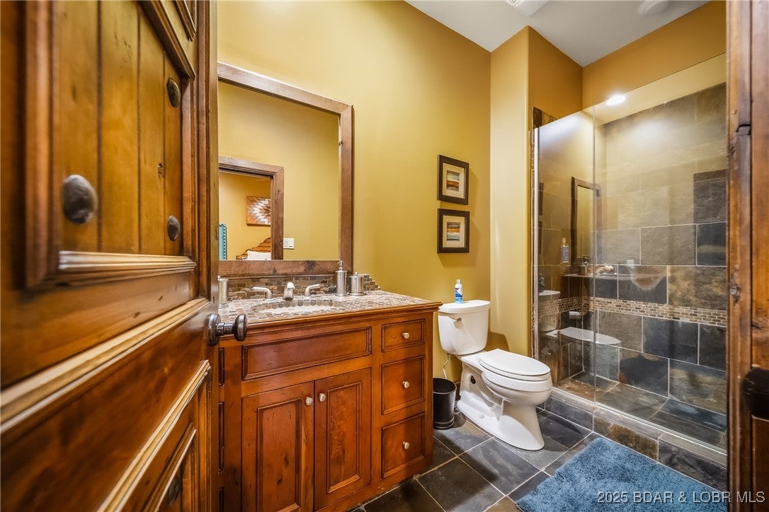 Villages, Missouri, 65079, United States, 5 Bedrooms Bedrooms, ,7 BathroomsBathrooms,Residential,Active,1964268