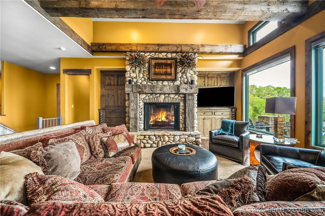 Villages, Missouri, 65079, United States, 5 Bedrooms Bedrooms, ,7 BathroomsBathrooms,Residential,Active,1964268