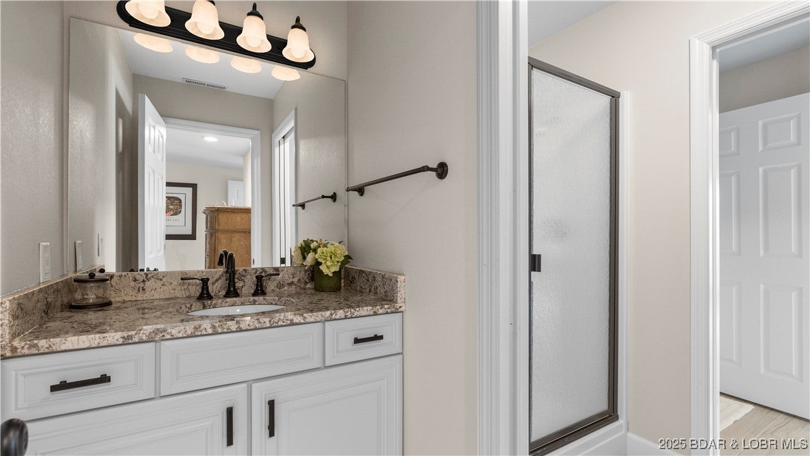 Lake Ozark, Missouri, 65049, United States, 5 Bedrooms Bedrooms, ,5 BathroomsBathrooms,Residential,Active,1968089