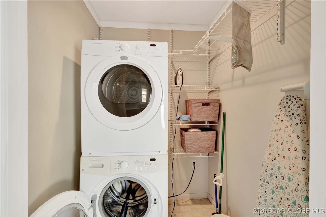 Sunrise Beach, Missouri, 65079, United States, 5 Bedrooms Bedrooms, ,6 BathroomsBathrooms,Residential,Active,2015451