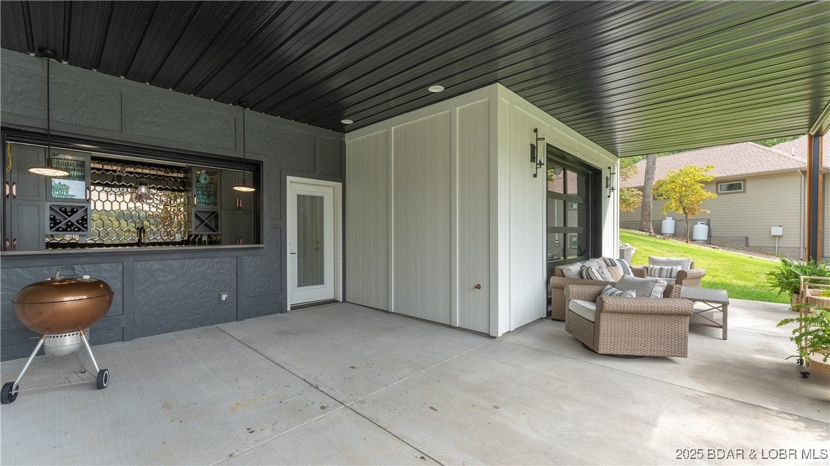 Porto Cima, Missouri, 65079, United States, 6 Bedrooms Bedrooms, ,6 BathroomsBathrooms,Residential,Active,1894189