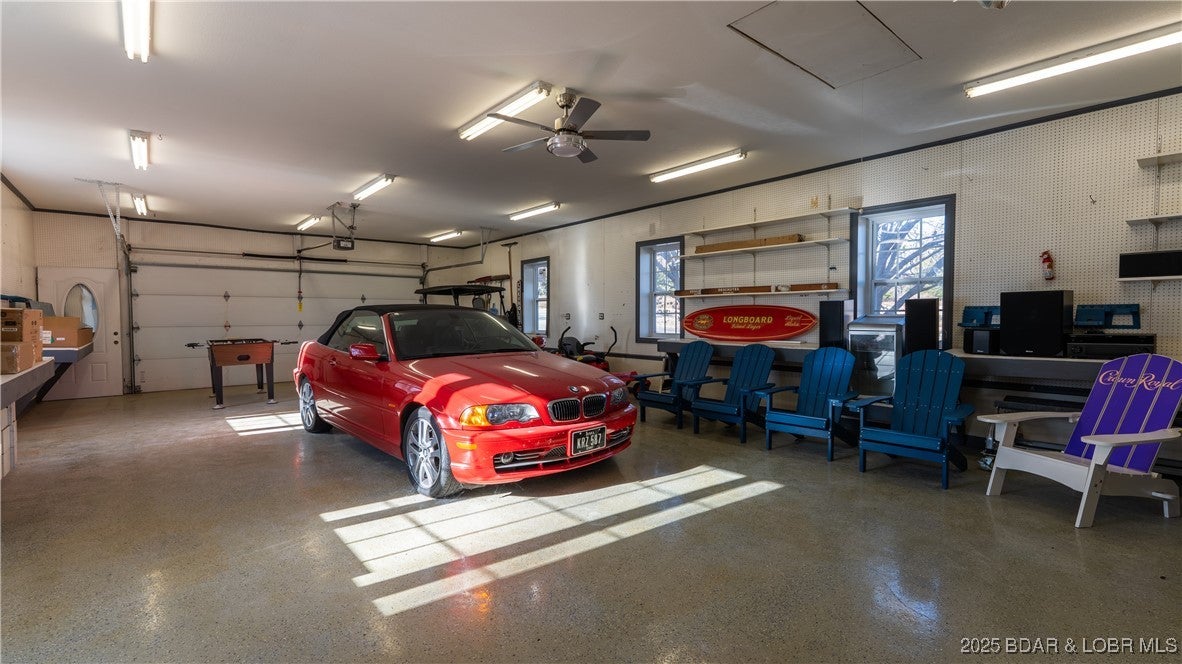 Roach, Missouri, 65787, United States, 8 Bedrooms Bedrooms, ,5 BathroomsBathrooms,Residential,Active,2007100