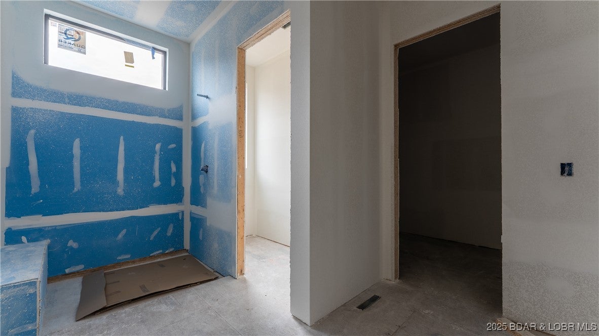 Osage Beach, Missouri, 65065, United States, 6 Bedrooms Bedrooms, ,9 BathroomsBathrooms,Residential,Active,1964478