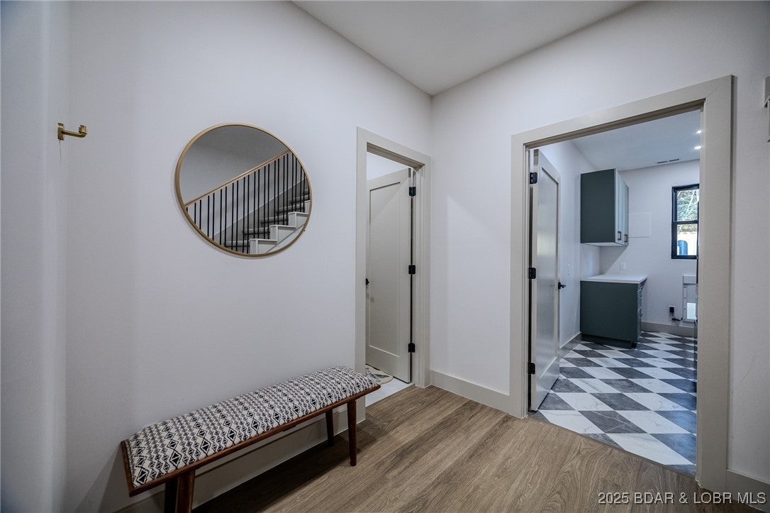 Linn Creek, Missouri, 65052, United States, 6 Bedrooms Bedrooms, ,5 BathroomsBathrooms,Residential,Active,1989796