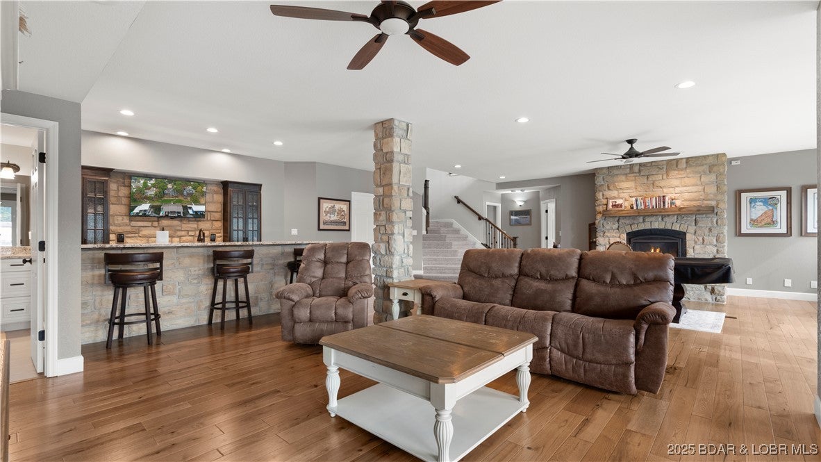 Lake Ozark, Missouri, 65049, United States, 5 Bedrooms Bedrooms, ,5 BathroomsBathrooms,Residential,Active,1968089