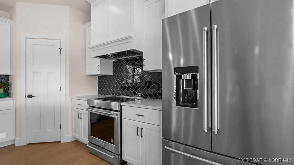 Camdenton, Missouri, 65020, United States, 4 Bedrooms Bedrooms, ,4 BathroomsBathrooms,Residential,Active,1945094