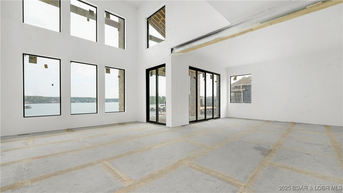 Osage Beach, Missouri, 65065, United States, 6 Bedrooms Bedrooms, ,9 BathroomsBathrooms,Residential,Active,1964478