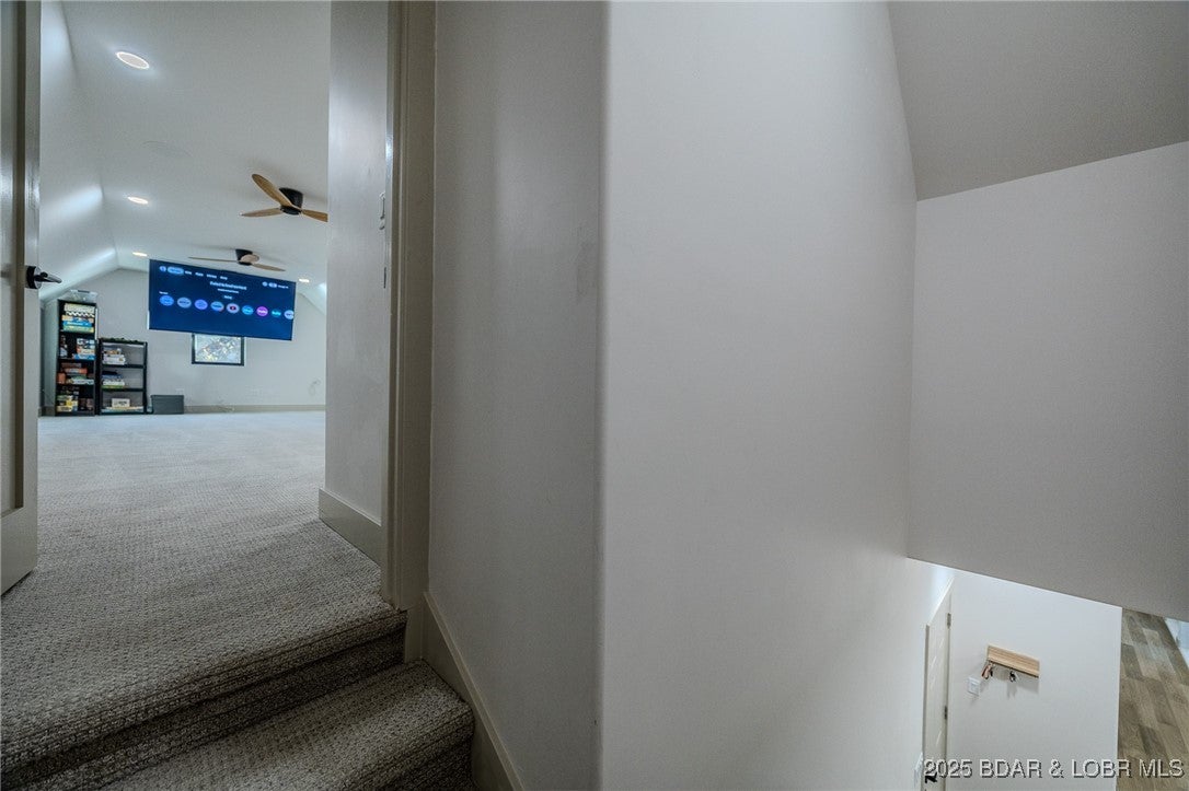 Linn Creek, Missouri, 65052, United States, 6 Bedrooms Bedrooms, ,5 BathroomsBathrooms,Residential,Active,1989796