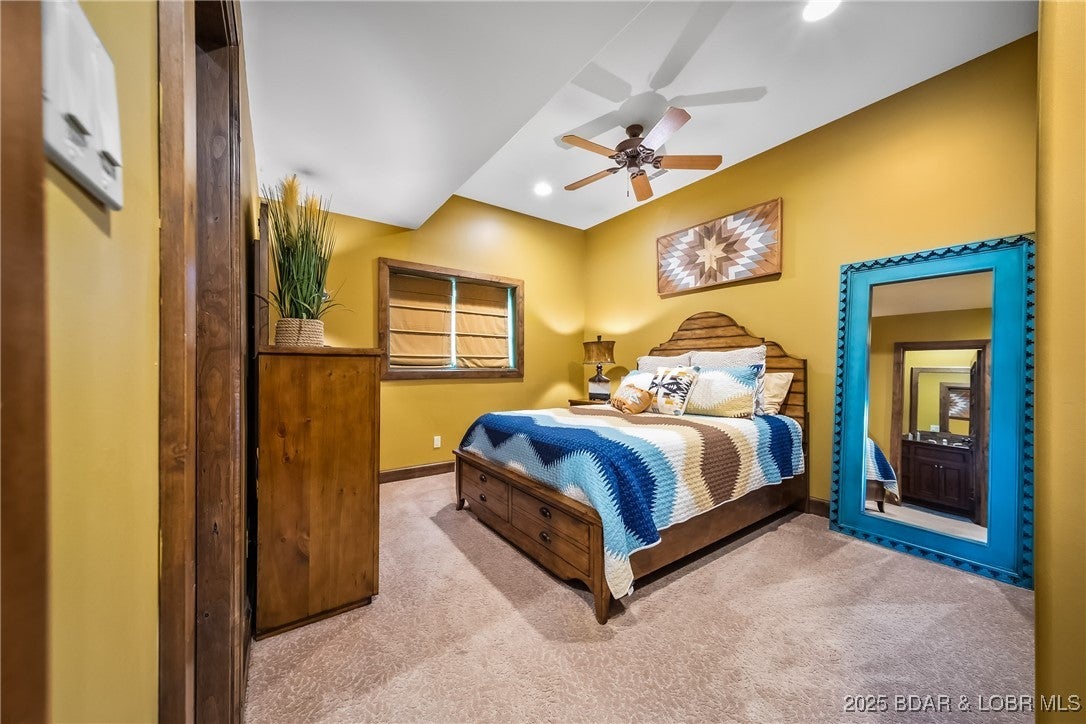 Villages, Missouri, 65079, United States, 5 Bedrooms Bedrooms, ,7 BathroomsBathrooms,Residential,Active,1964268