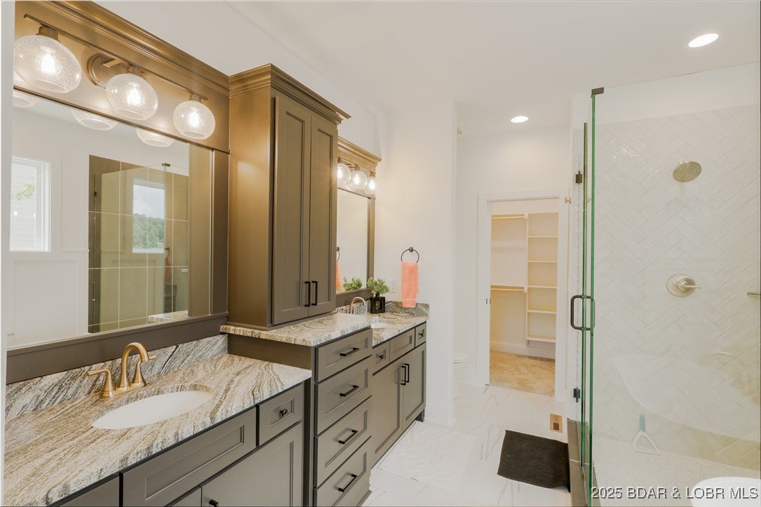 Sunrise Beach, Missouri, 65079, United States, 4 Bedrooms Bedrooms, ,4 BathroomsBathrooms,Residential,Active,1929412