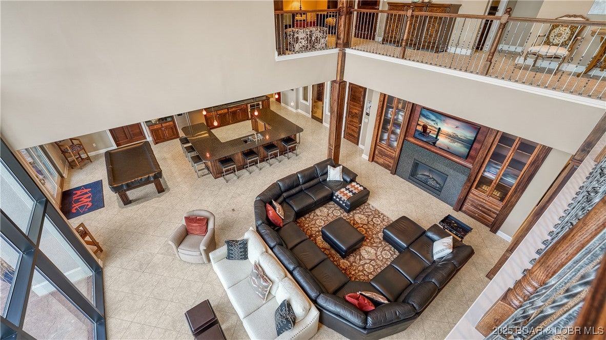 Sunrise Beach, Missouri, 65079, United States, 6 Bedrooms Bedrooms, ,8 BathroomsBathrooms,Residential,Pending,1943776