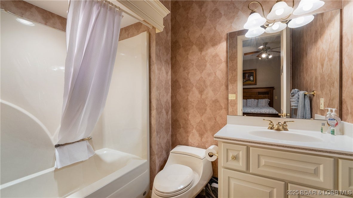 Sunrise Beach, Missouri, 65079, United States, ,7 BathroomsBathrooms,Residential,Active,1748281