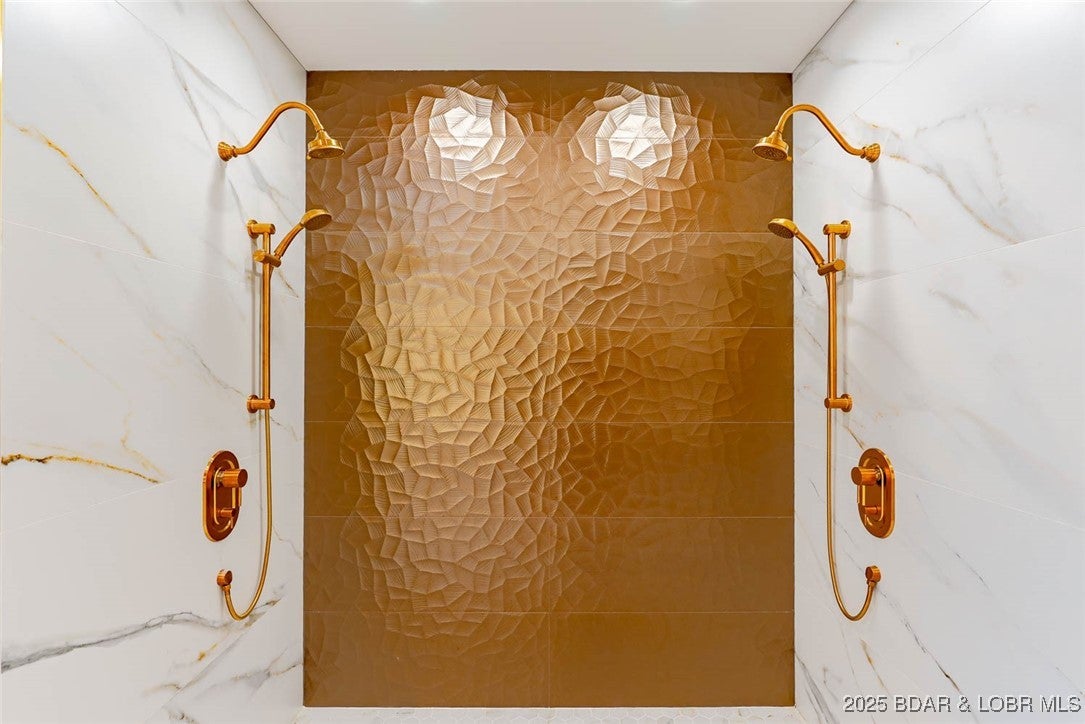 Sunrise Beach, Missouri, 65079, United States, 6 Bedrooms Bedrooms, ,7 BathroomsBathrooms,Residential,Active,1968091