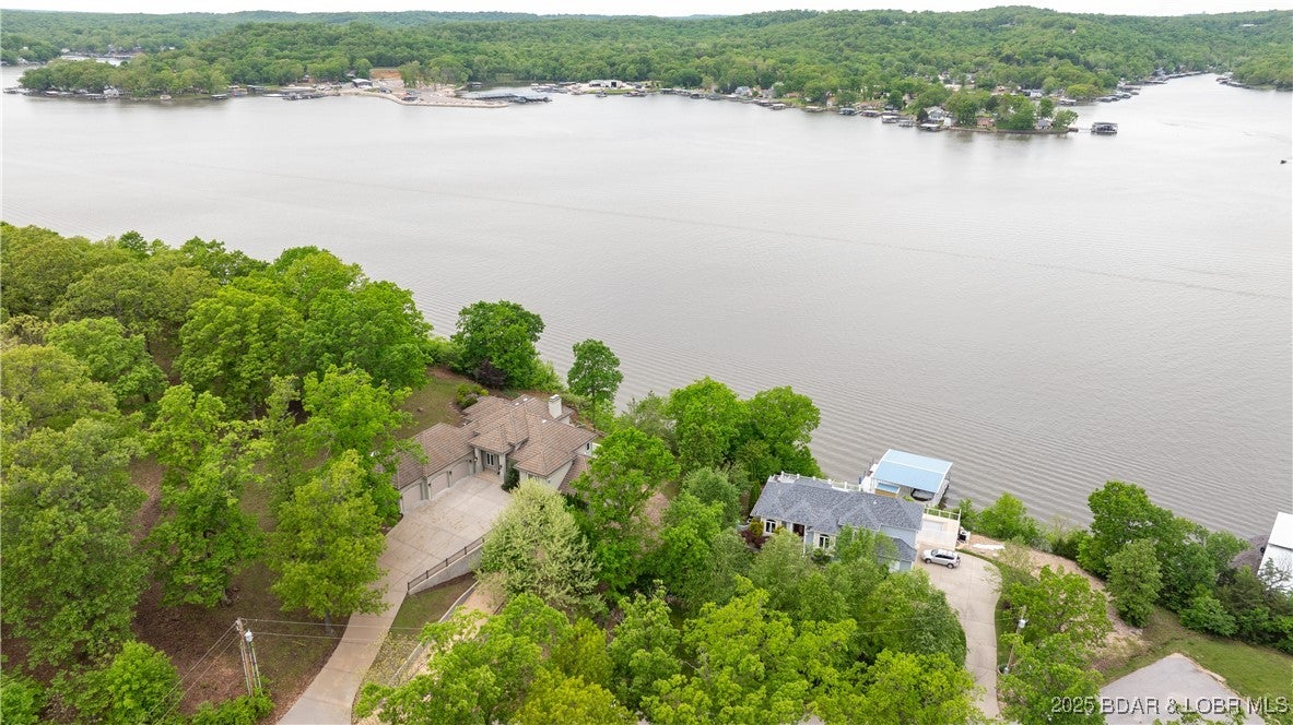 Camdenton, Missouri, 65020, United States, ,5 BathroomsBathrooms,Residential,Active,1797942
