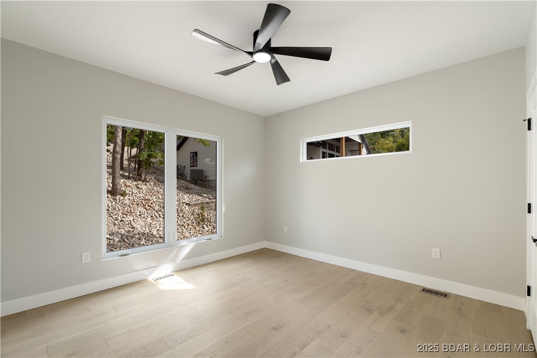 Sunrise Beach, Missouri, 65065, United States, 6 Bedrooms Bedrooms, ,6 BathroomsBathrooms,Residential,Active,1929710