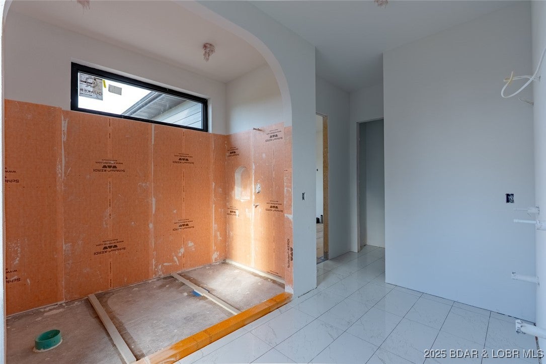 Osage Beach, Missouri, 65065, United States, 4 Bedrooms Bedrooms, ,5 BathroomsBathrooms,Residential,Active,1985585