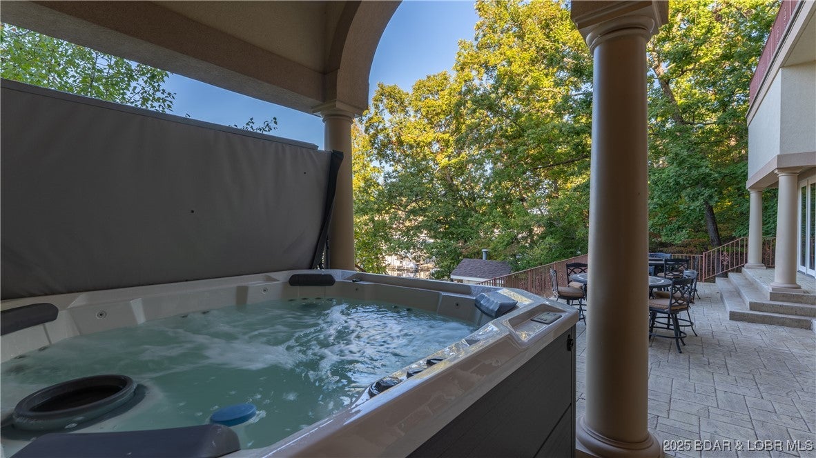 Sunrise Beach, Missouri, 65079, United States, ,7 BathroomsBathrooms,Residential,Active,1748281