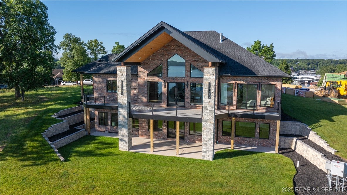 Osage Beach, Missouri, 65065, United States, 4 Bedrooms Bedrooms, ,5 BathroomsBathrooms,Residential,Active,1877825