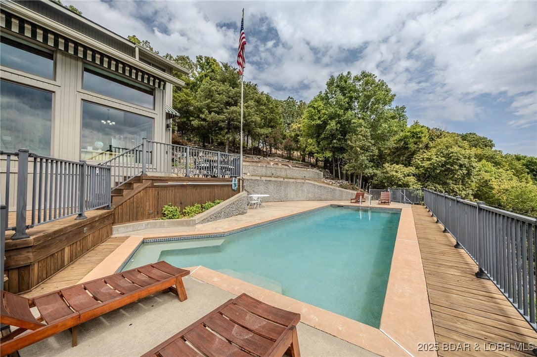 Sunrise Beach, Missouri, 65079, United States, 3 Bedrooms Bedrooms, ,3 BathroomsBathrooms,Residential,Active,1934766