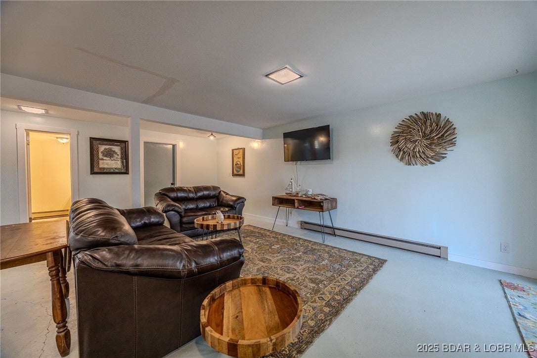 Gravois Mills, Missouri, 65037, United States, 3 Bedrooms Bedrooms, ,3 BathroomsBathrooms,Residential,Active,1945462