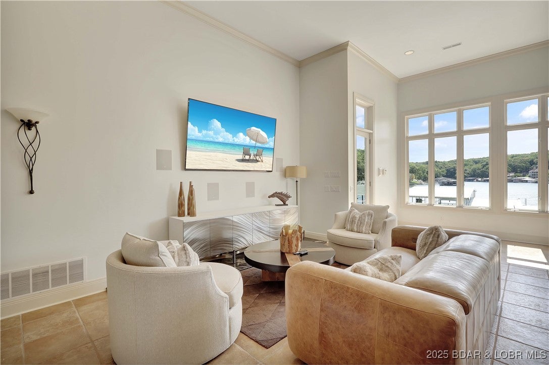 Porto Cima, Missouri, 65079, United States, 7 Bedrooms Bedrooms, ,7 BathroomsBathrooms,Residential,Active,1922532