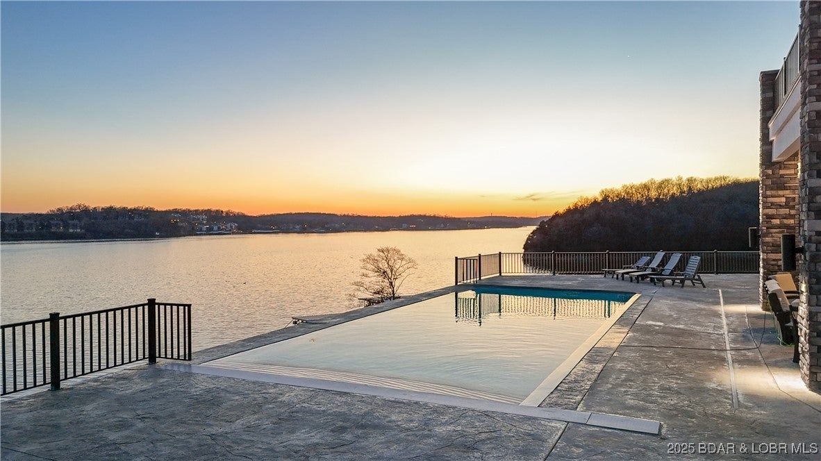 Sunrise Beach, Missouri, 65079, United States, 8 Bedrooms Bedrooms, ,10 BathroomsBathrooms,Residential,Active,1964490