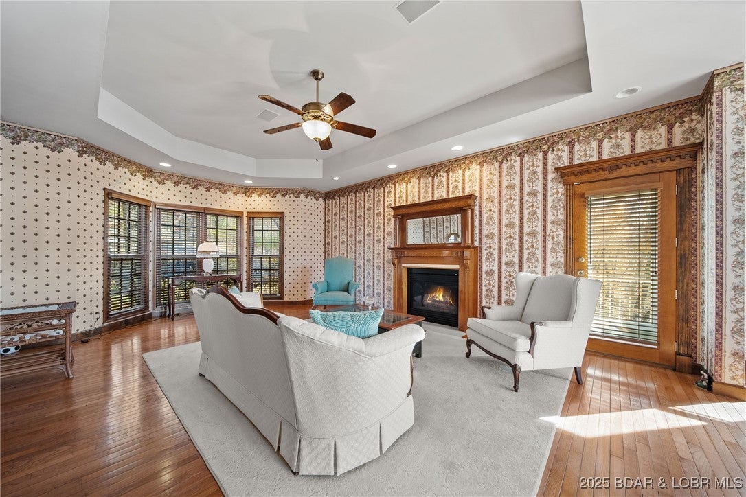 Linn Creek, Missouri, 65052, United States, 7 Bedrooms Bedrooms, ,6 BathroomsBathrooms,Residential,Active,1929474